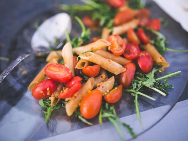 Insalata di pasta: idee gustose, benefici e consigli per una pasta fredda perfetta