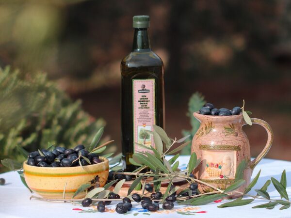 OLIO EXTRAVERGINE DI OLIVA: PROPRIETA’ VALORI NUTRIZIONALI, CALORIE, RICETTE