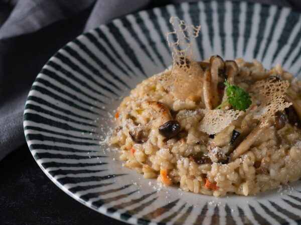 Risotto ai funghi porcini: ricetta tradizionale, proprietà e benefici dei funghi